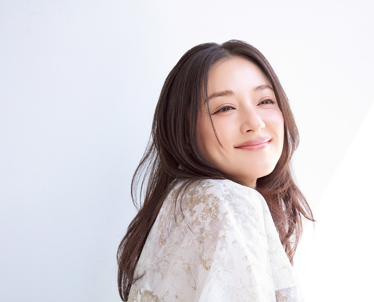 中越典子